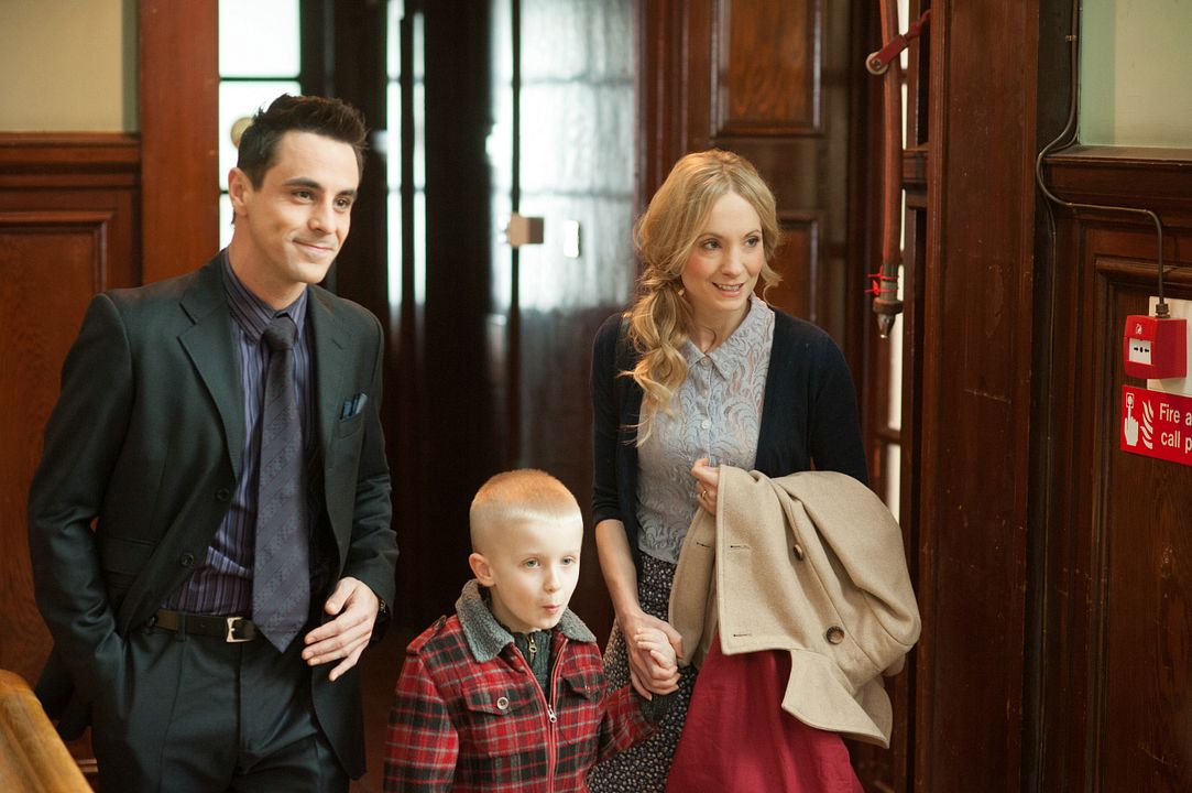 Repugnante : Foto Emun Elliott