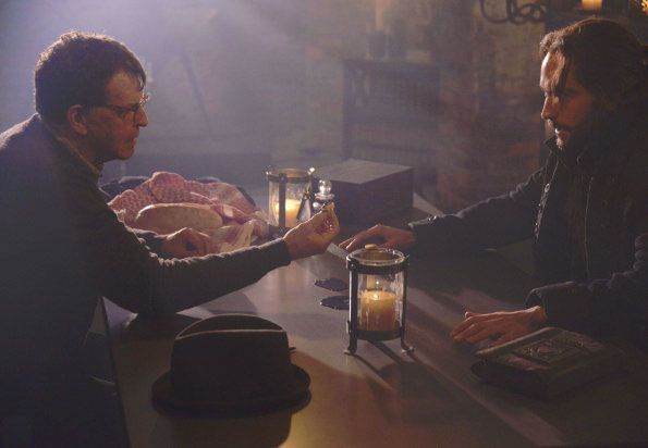 Foto Tom Mison, John Noble