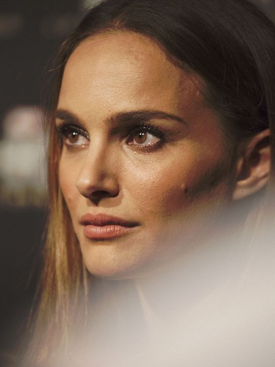Thor: Un mundo oscuro : Cobertura de revista Natalie Portman
