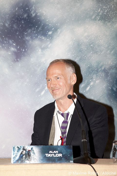 Thor: Un mundo oscuro : Cobertura de revista