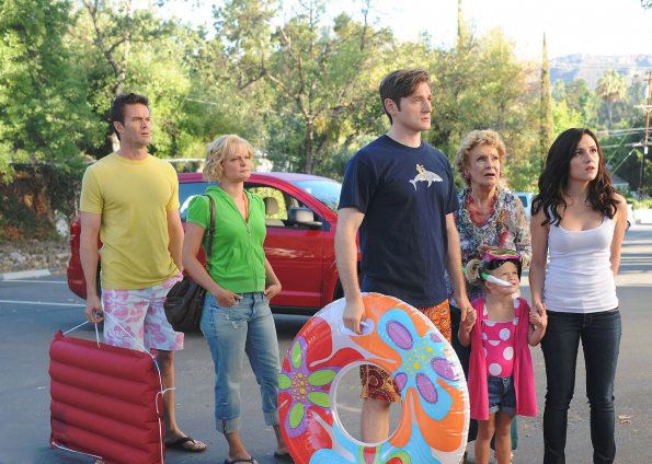 Foto Martha Plimpton, Garret Dillahunt, Cloris Leachman