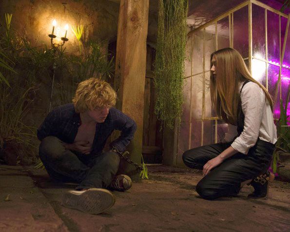 American Horror Story : Foto Evan Peters, Taissa Farmiga