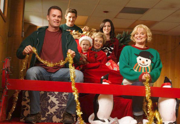 Foto Martha Plimpton, Garret Dillahunt, Cloris Leachman