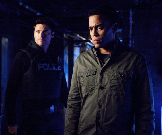 Foto Michael Ealy, Karl Urban