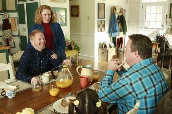 Modern Family : Foto Jesse Tyler Ferguson, Celia Weston