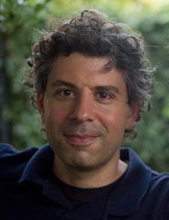 Póster Dan Chariton