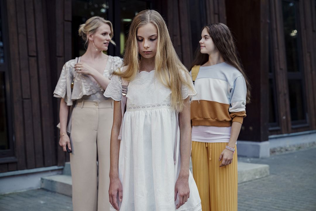 Cría siniestra : Foto Siiri Solalinna, Sophia Heikkilä