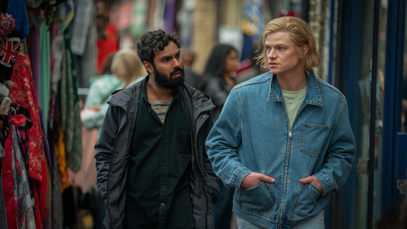 La sospecha : Póster Kunal Nayyar, Tom Rhys Harries