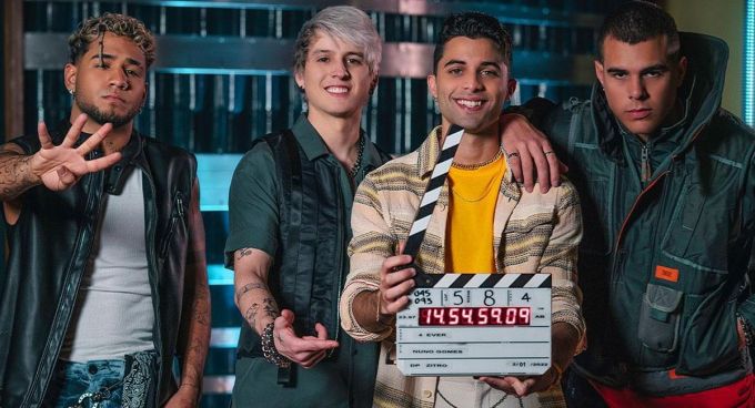 4 Ever : Cobertura de revista