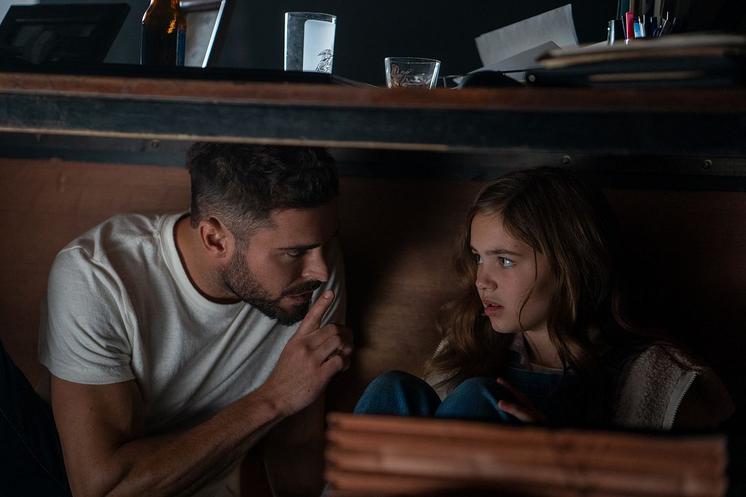 Llamas de Venganza : Foto Ryan Kiera Armstrong, Zac Efron