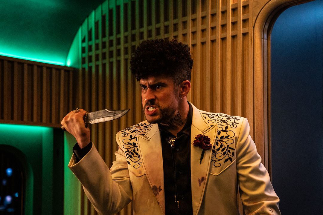 Tren Bala : Foto Bad Bunny