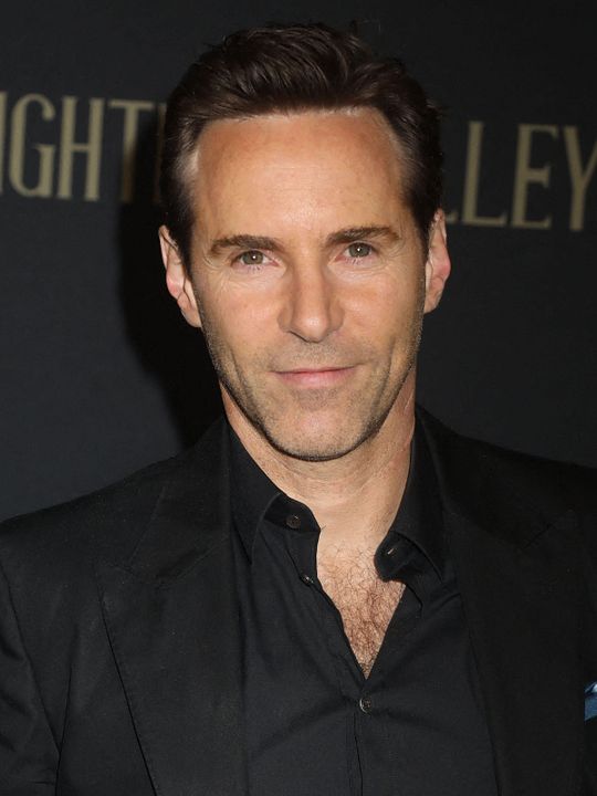 Póster Alessandro Nivola