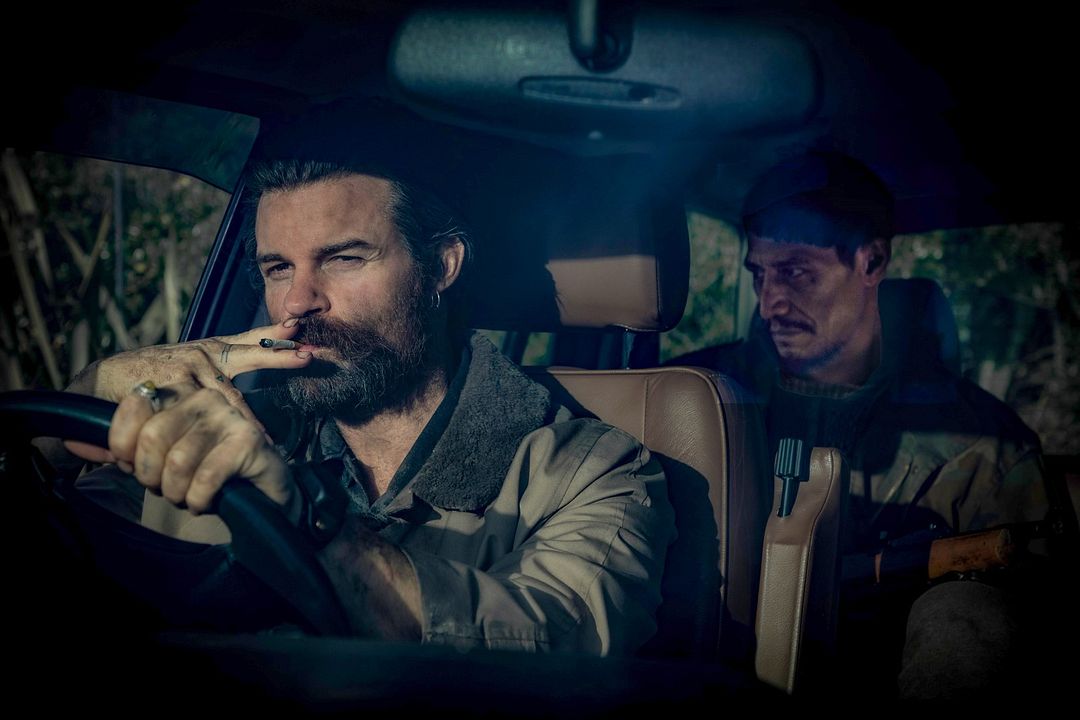 Coming Home in the Dark : Foto