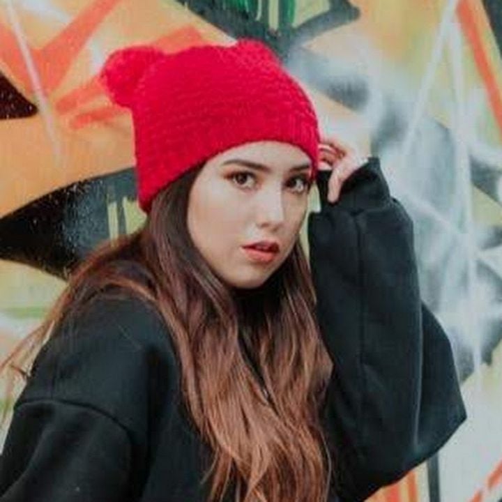 Póster Narella Clausen