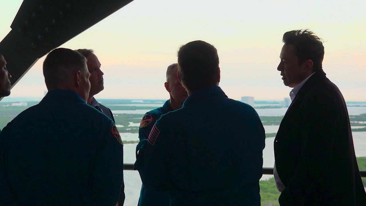 Return To Space : Foto