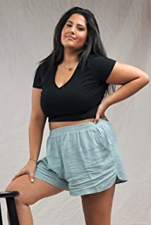 Póster Natasha Behnam