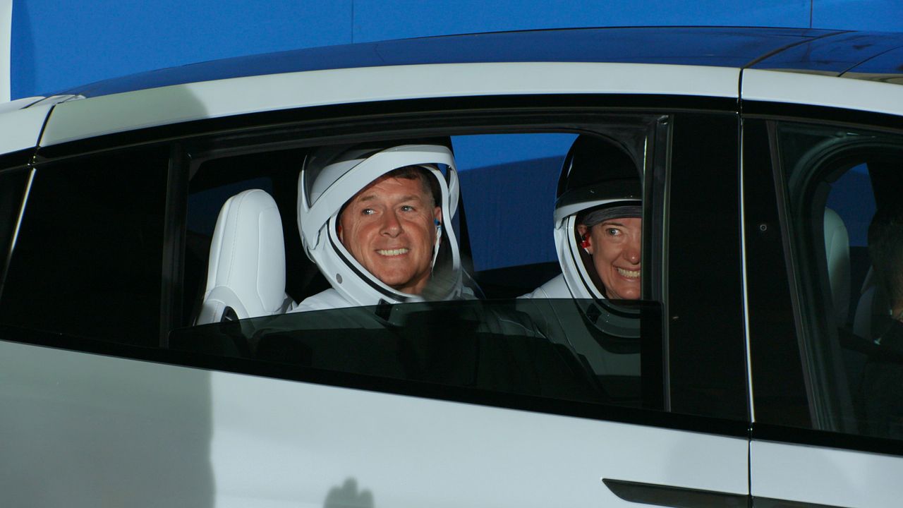 Return To Space : Foto