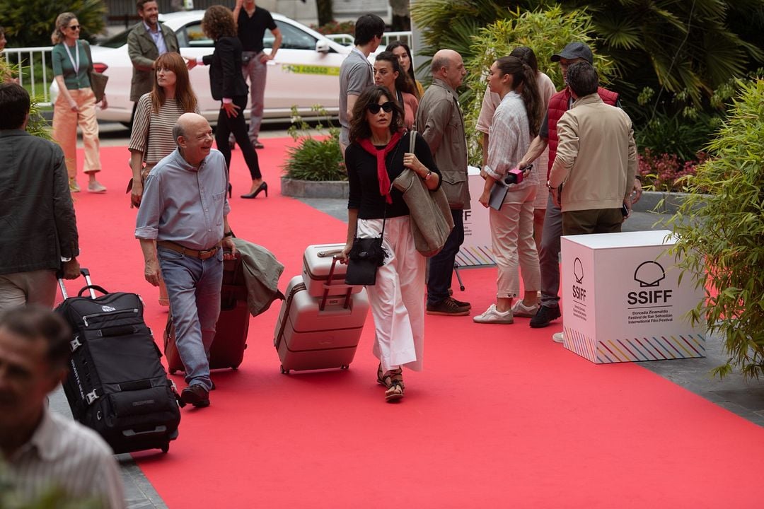 Rifkin's Festival Un romance equivocado, en el lugar adecuado : Foto Wallace Shawn, Gina Gershon