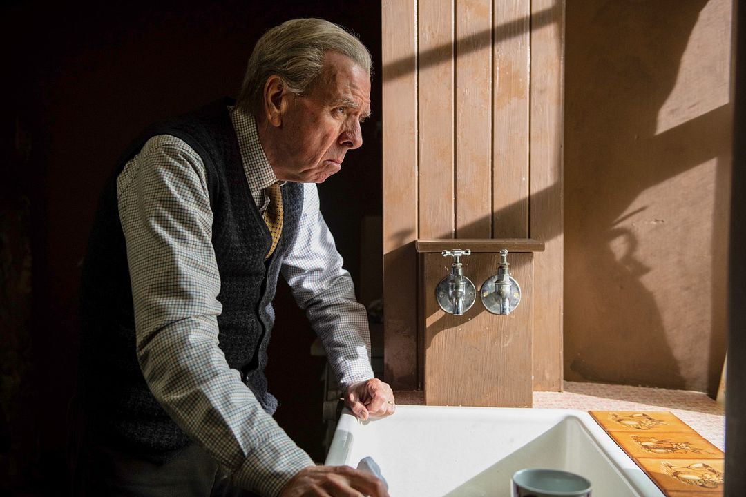 The Last Bus : Foto Timothy Spall
