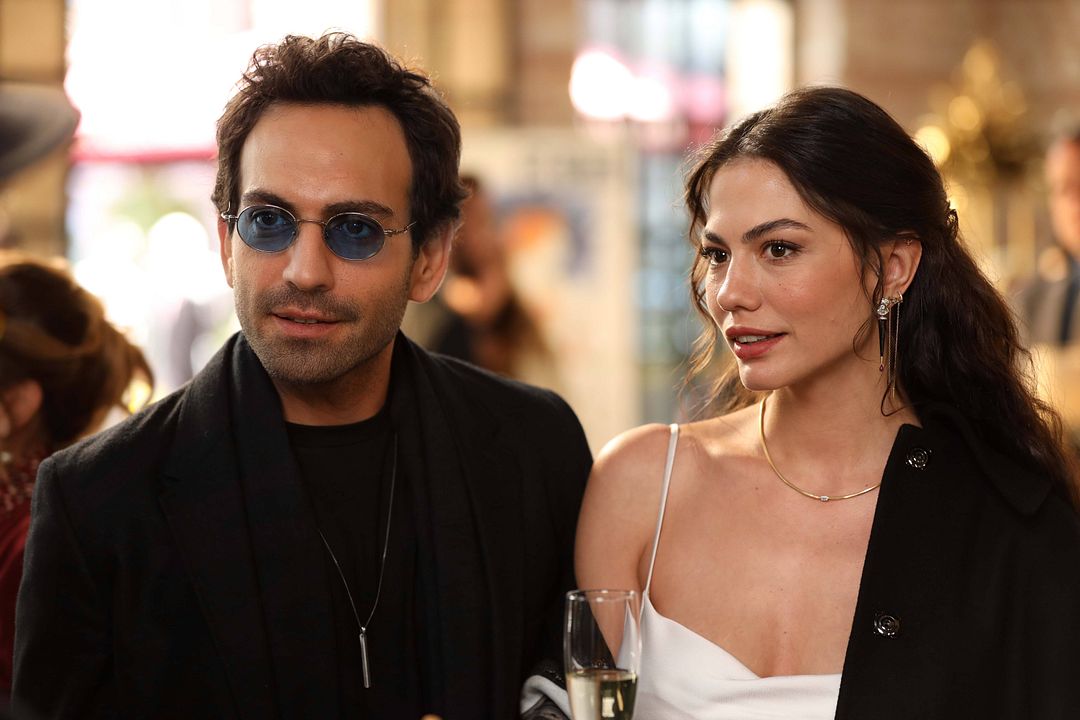 Juego de Amor y Mentiras : Foto