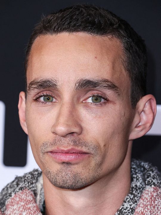 Póster Robert Sheehan