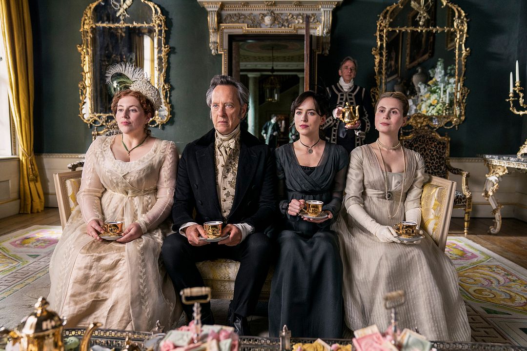 Persuasión : Foto Dakota Johnson, Lydia Rose Bewley, Richard E. Grant