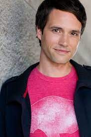 Póster Matthew Patrick Davis