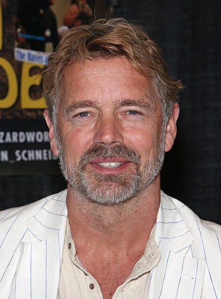 Póster John Schneider