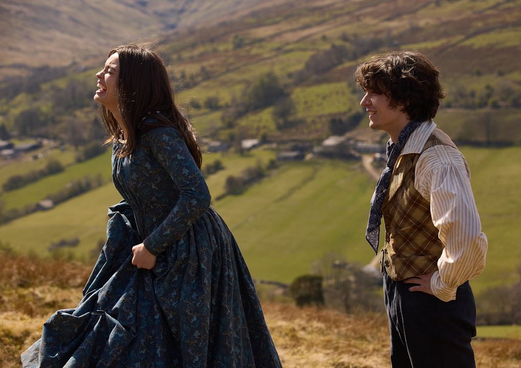 Emily : Foto Fionn Whitehead, Emma Mackey