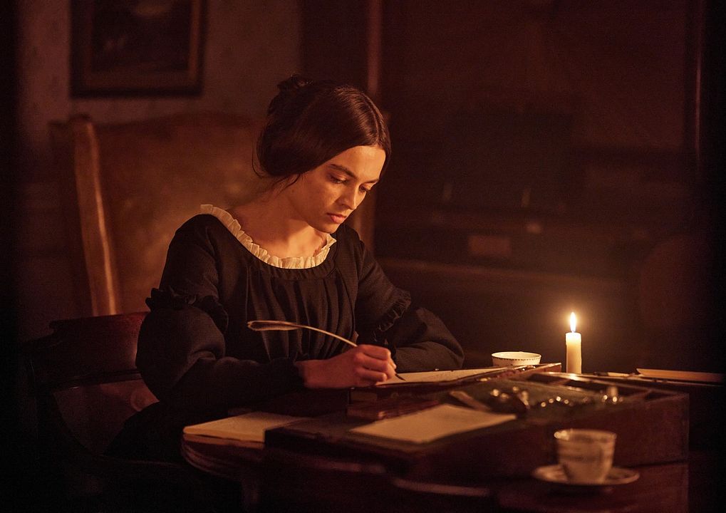 Emily : Foto Emma Mackey