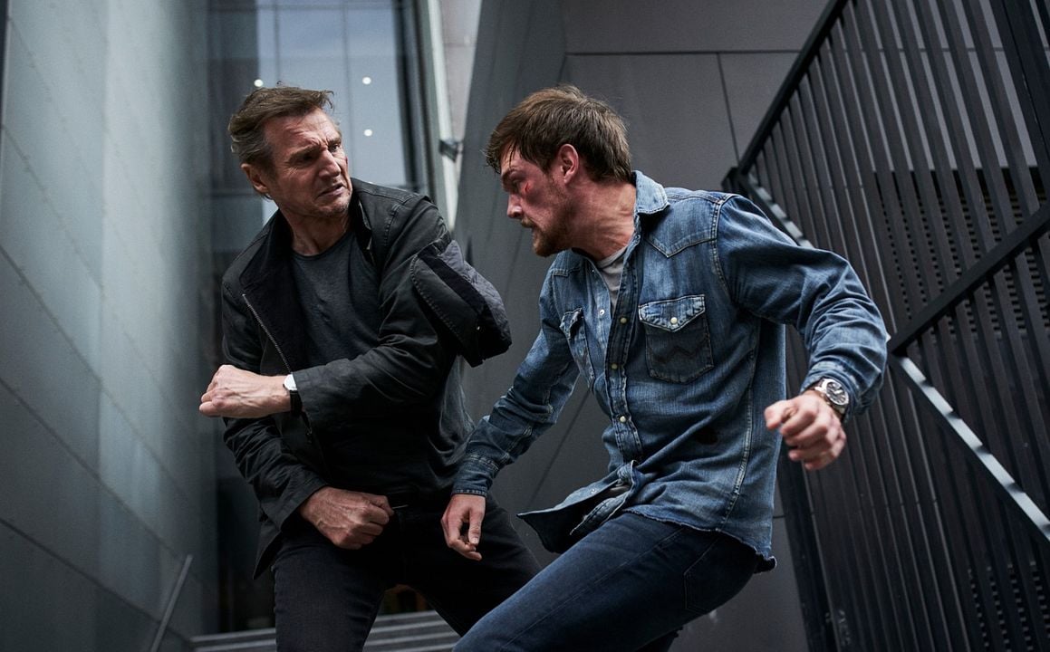 Luz negra : Foto Liam Neeson, Taylor John Smith