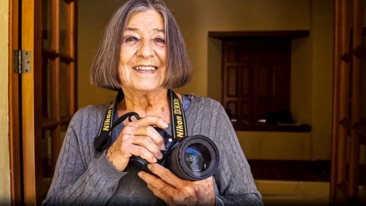 Póster Lourdes Grobet