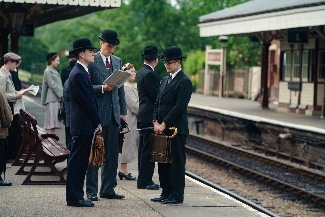 Vivir : Foto Adrian Rawlins