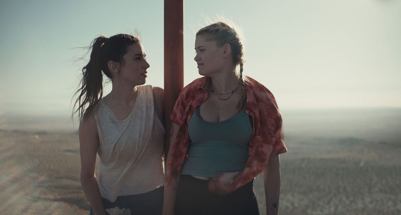 Vértigo : Foto Virginia Gardner, Grace Caroline Currey