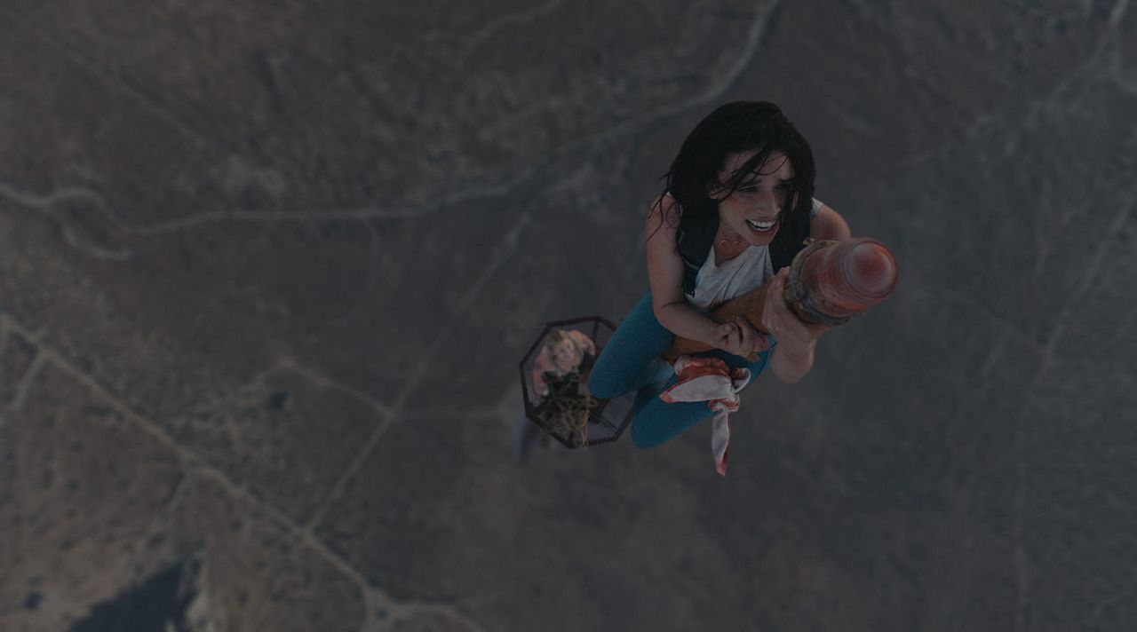 Vértigo : Foto Grace Caroline Currey, Virginia Gardner