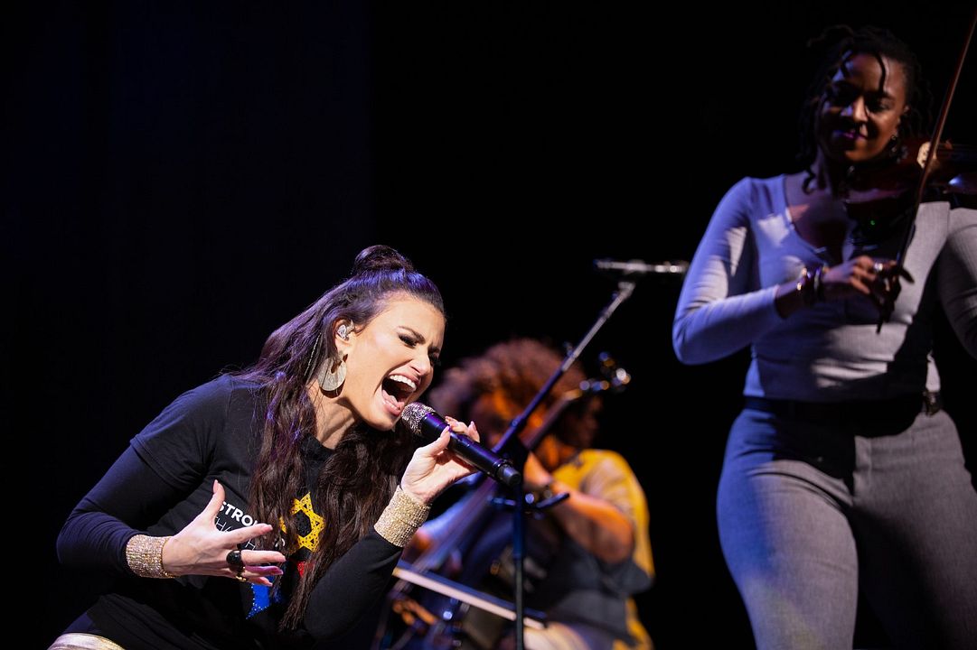 Idina Menzel: Which Way To The Stage? : Foto Idina Menzel