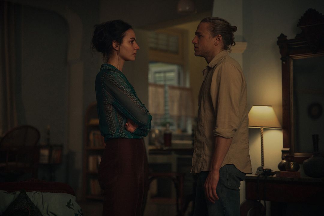 Foto Charlie Hunnam, Antonia Desplat