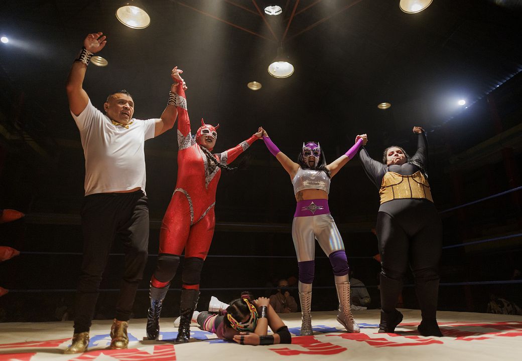 Foto Valentina Buzzurro, Michelle Rodriguez, Maria Balam