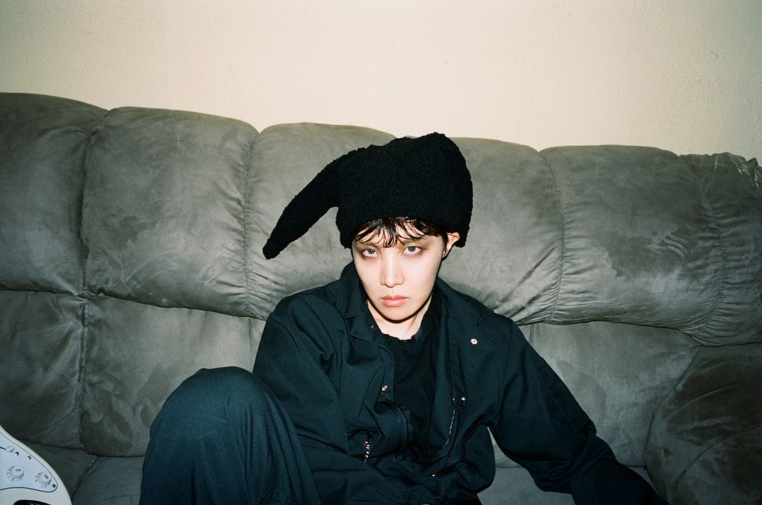 j-hope IN THE BOX : Foto