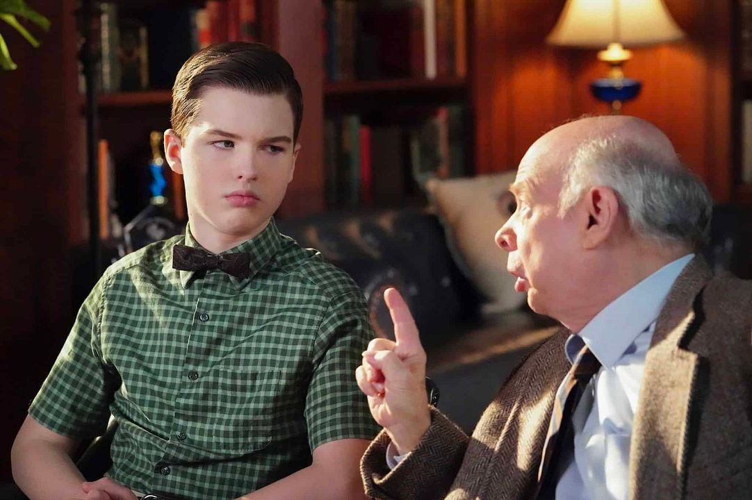 El joven Sheldon : Foto Wallace Shawn, Iain Armitage