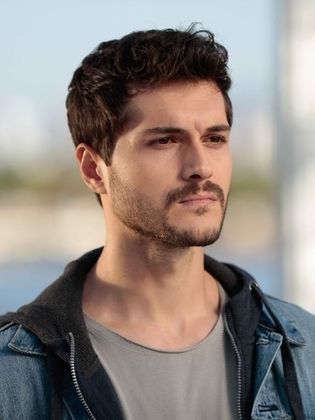 Póster Alperen Duymaz