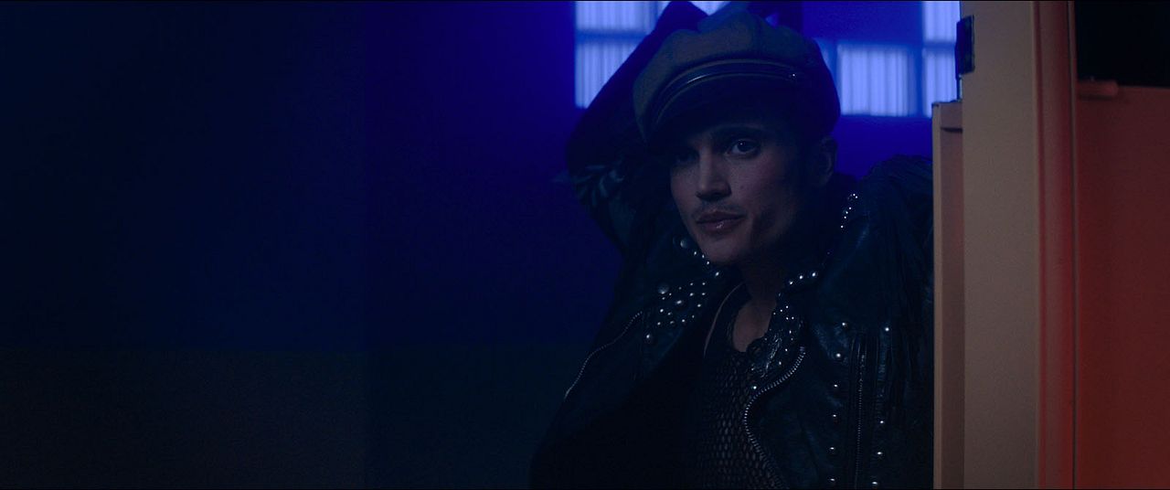 Please Baby Please : Foto Karl Glusman