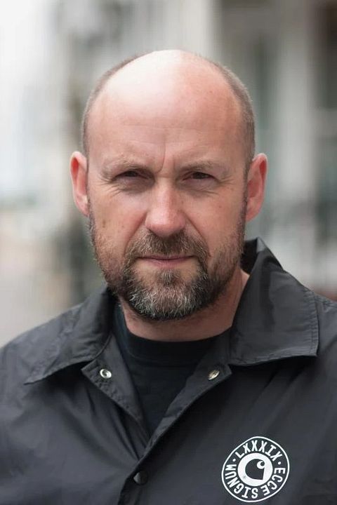 Póster Andrew Elias