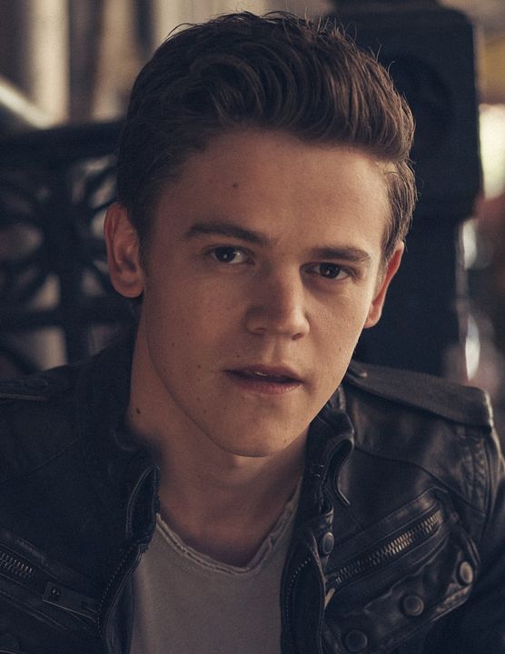 Póster Sam Clemmett