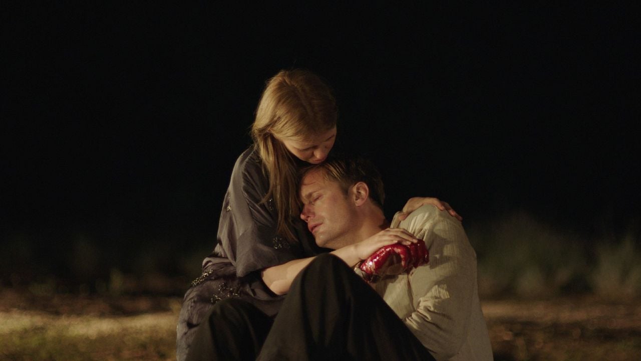 Muerte Infinita : Foto Mia Goth, Alexander Skarsgård