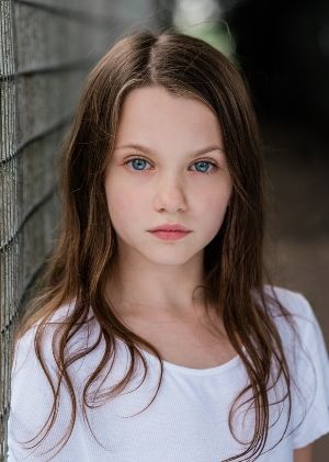 Póster Caoilinn Springall