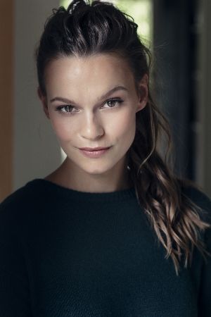 Póster Anna-Maree Thomas