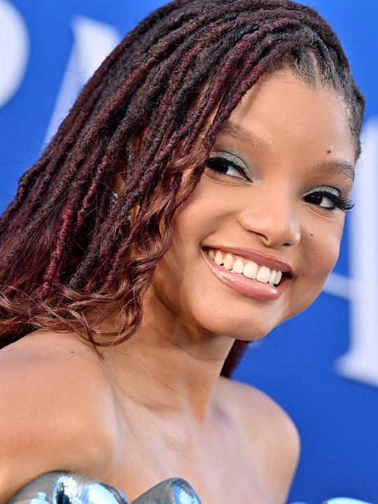 Póster Halle Bailey