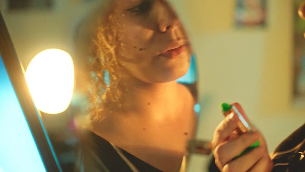 The Mother of All Lies : Foto