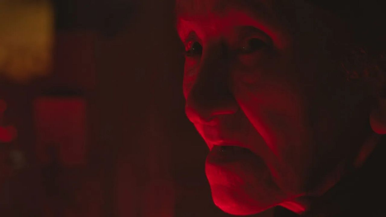 The Mother of All Lies : Foto